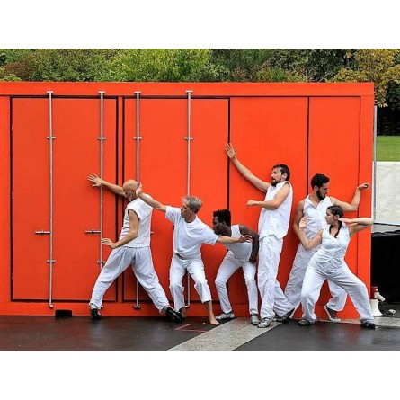 F C C - Fully Choreographic Container