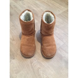 Bottes fourrées type Ugg taille 35