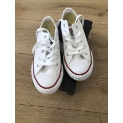 Converses blanches neuve taille 31